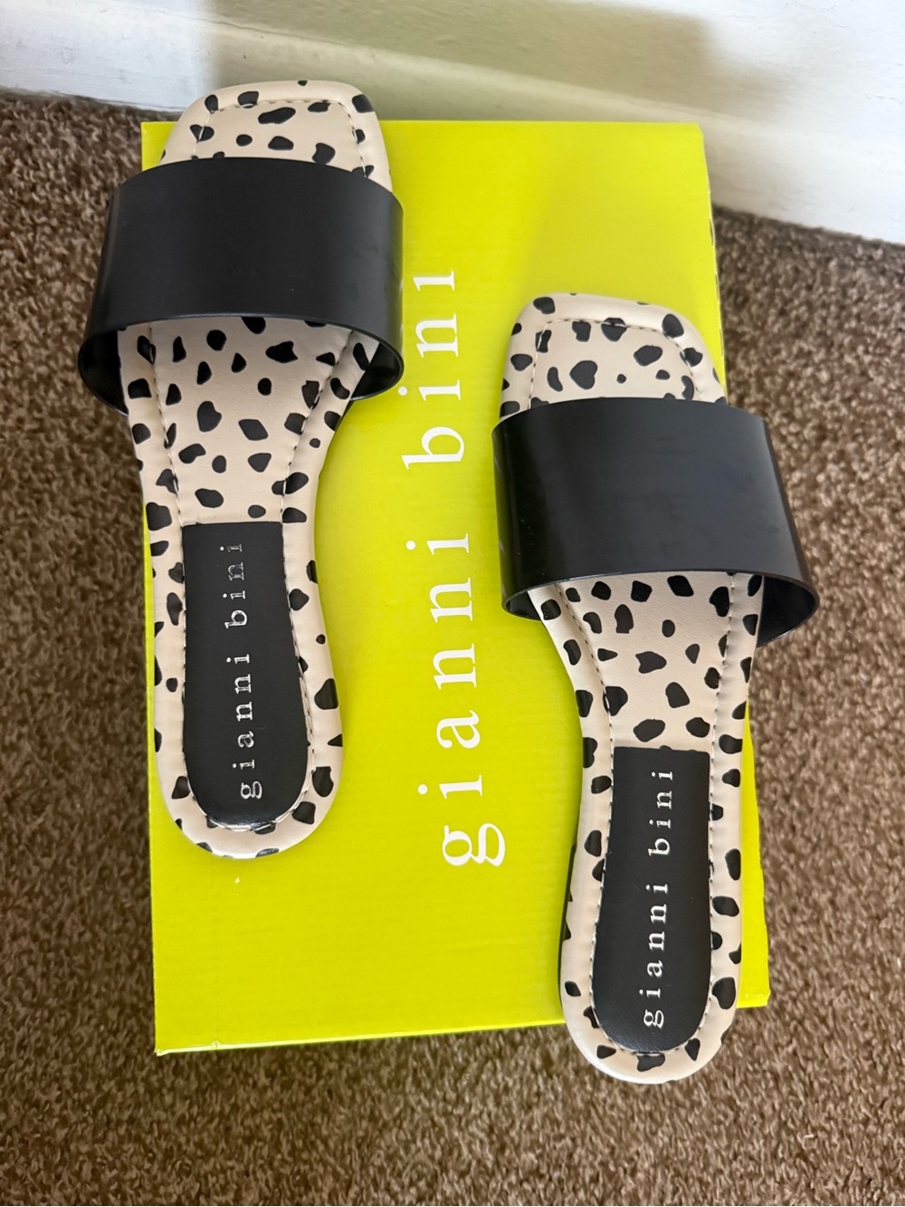 Gianni Bini Black Slide Sandals with Spotted Beige Insole